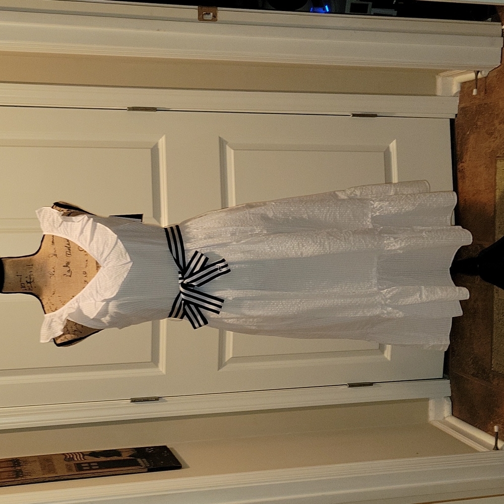 NWT Vineyard Vines by Target . Fantastic summer dress for any event.